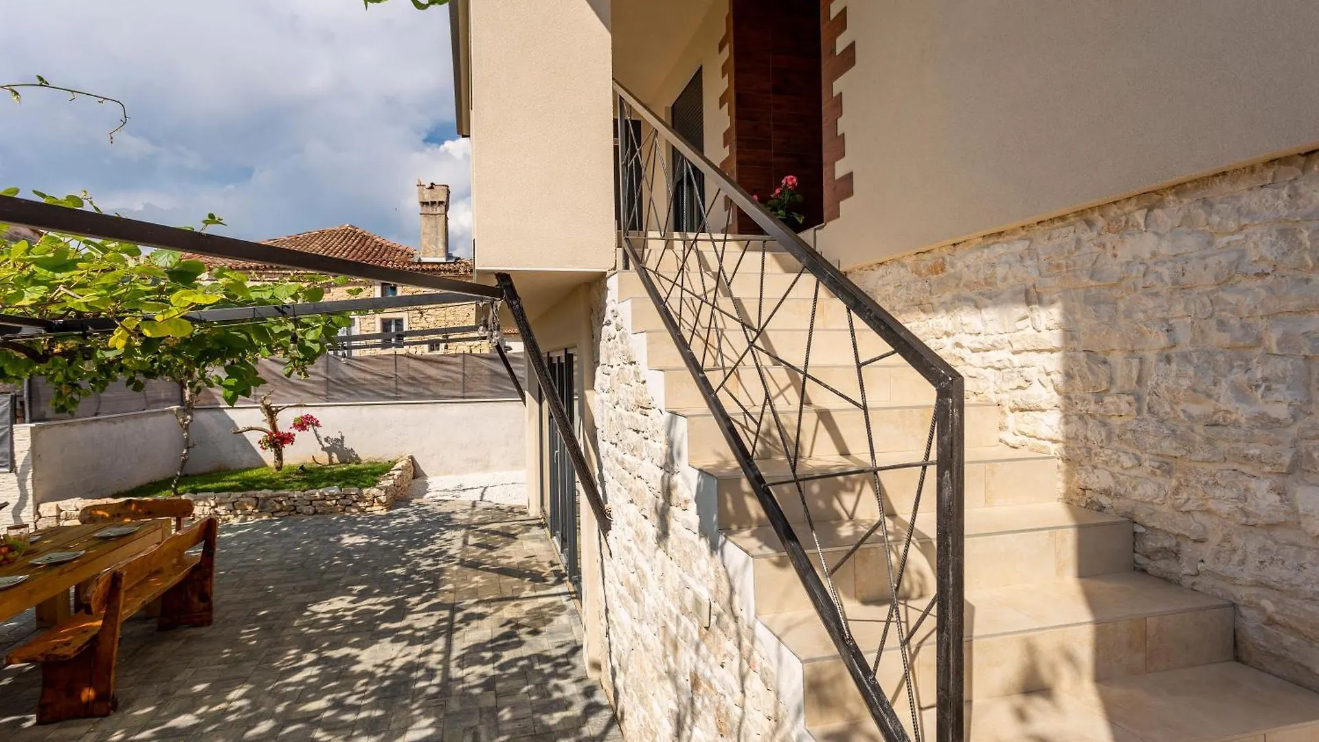 Žminj Schoenes Ferienhaus In Modrusani Mit Grossem Garten קרואטיה