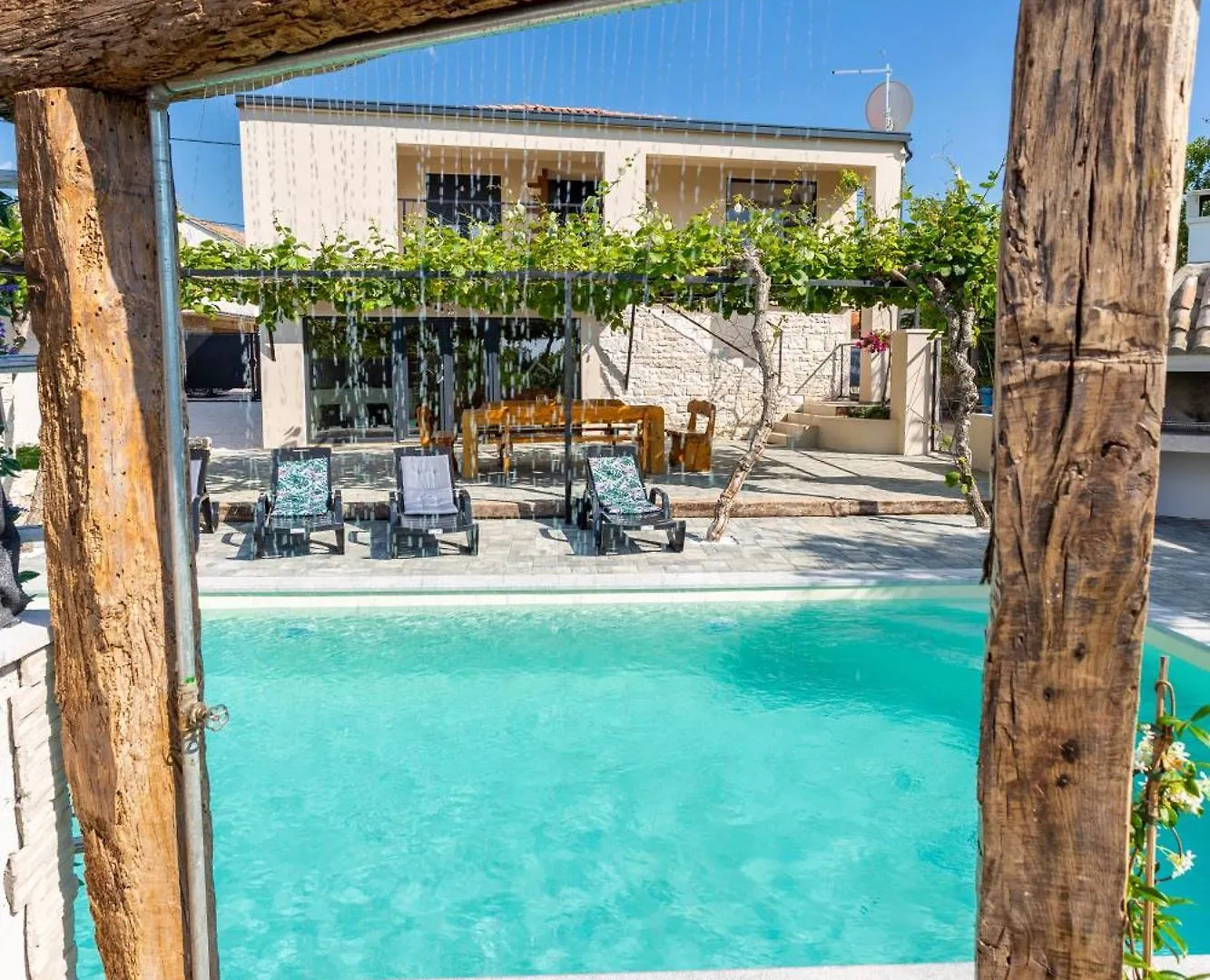 Žminj Schoenes Ferienhaus In Modrusani Mit Grossem Garten קרואטיה