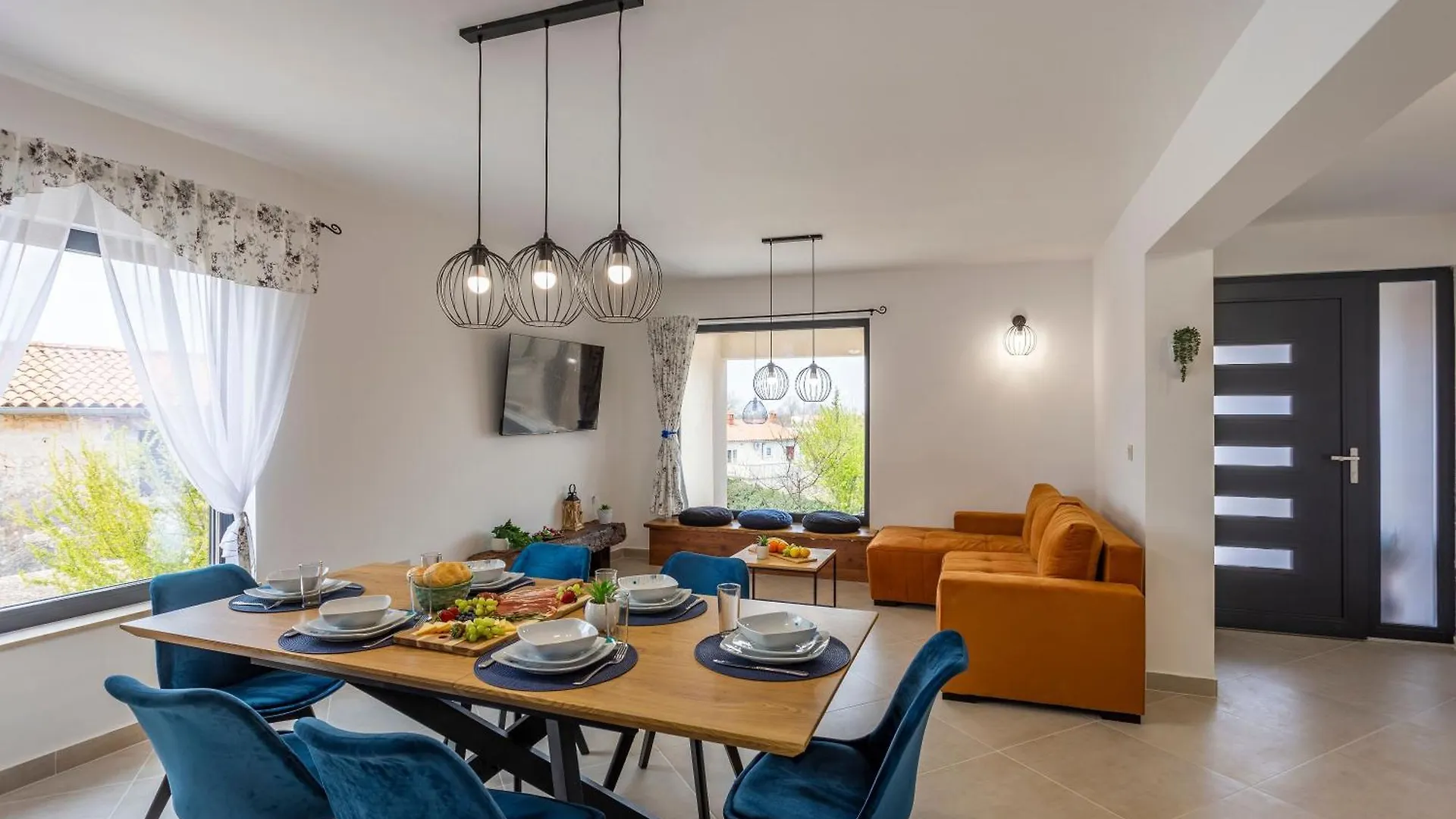 Žminj Schoenes Ferienhaus In Modrusani Mit Grossem Garten