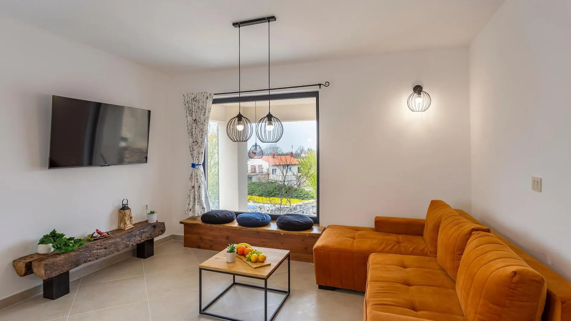 Žminj Schoenes Ferienhaus In Modrusani Mit Grossem Garten בית נופש